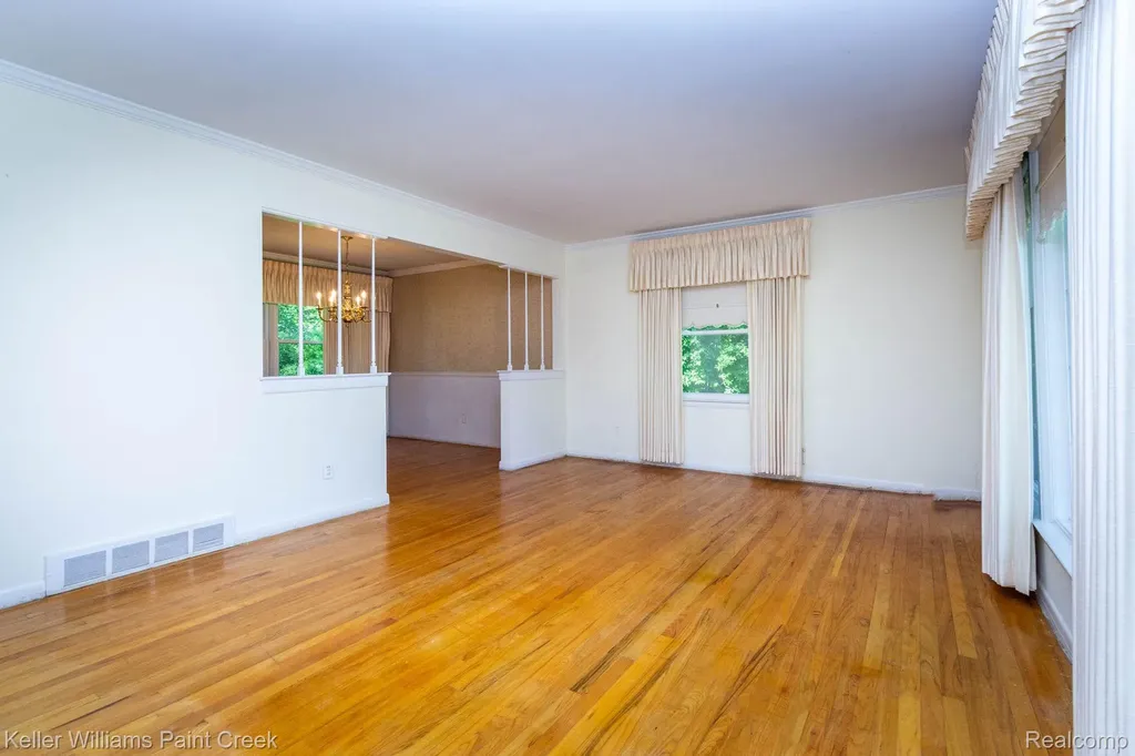 2505 Townhill Troy City MI 48084