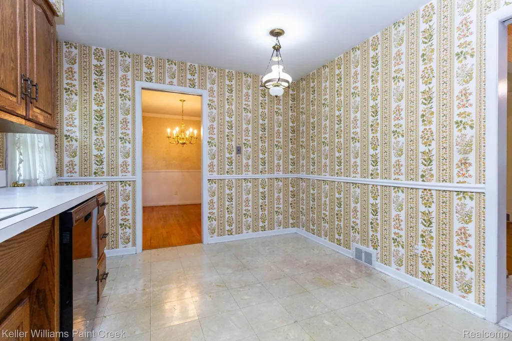 2505 Townhill Troy City MI 48084