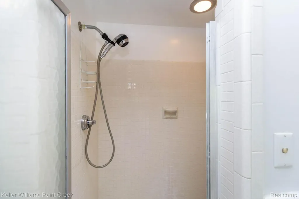 2505 Townhill Troy City MI 48084
