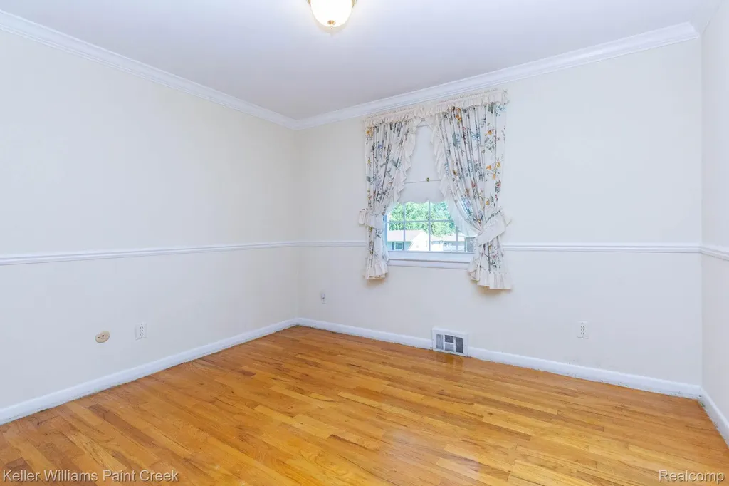 2505 Townhill Troy City MI 48084