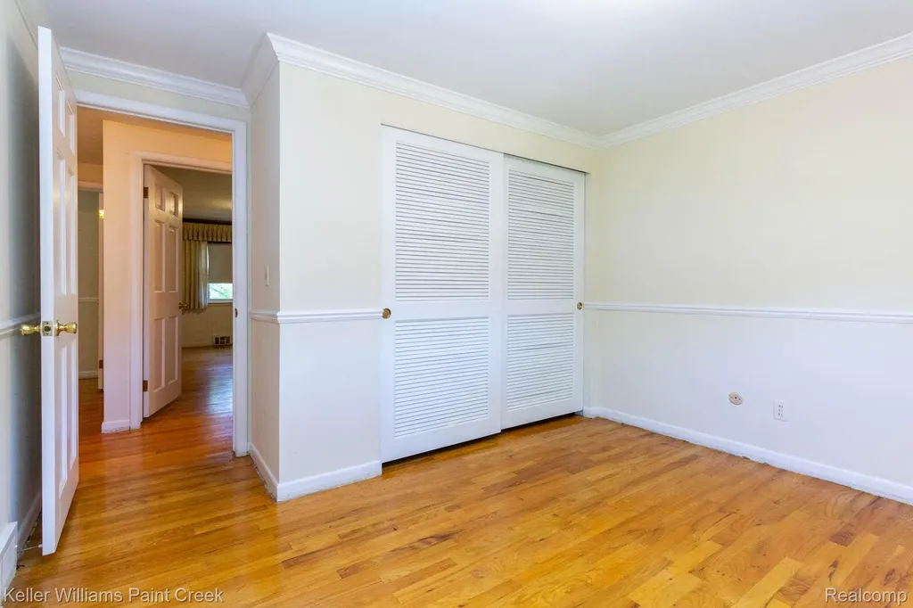 2505 Townhill Troy City MI 48084