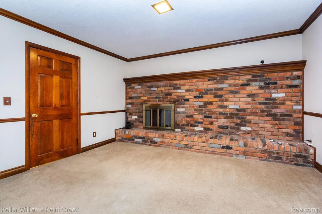 2505 Townhill Troy City MI 48084