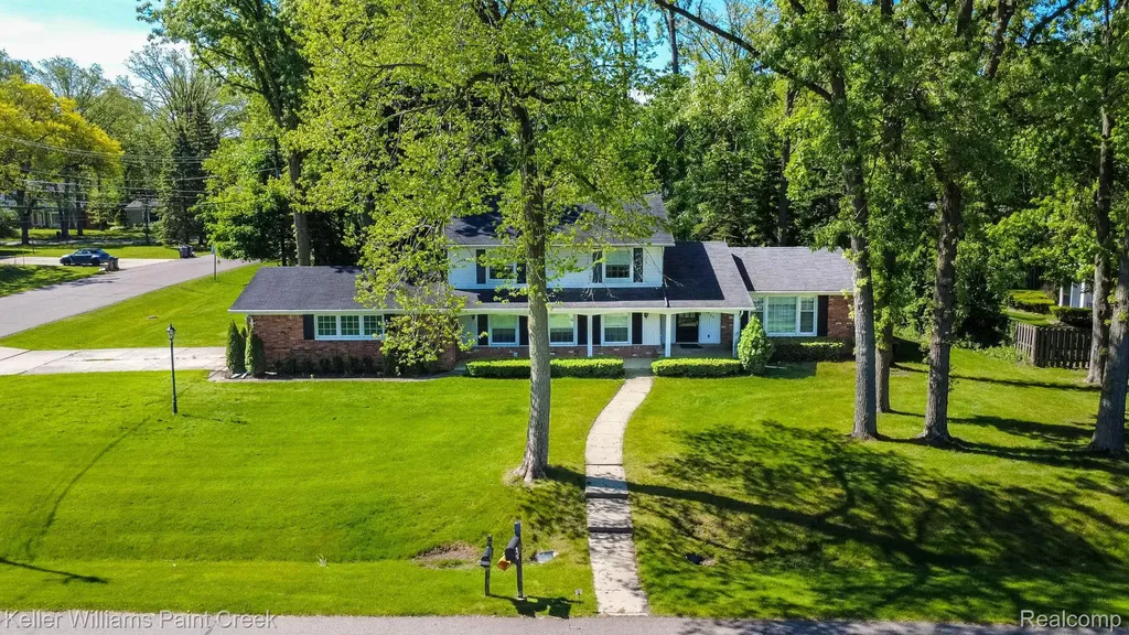 2505 Townhill Troy City MI 48084