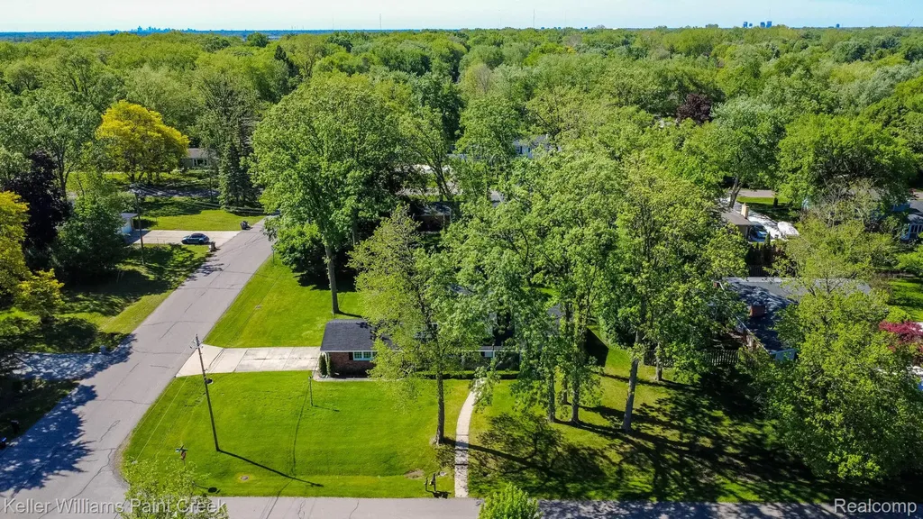2505 Townhill Troy City MI 48084