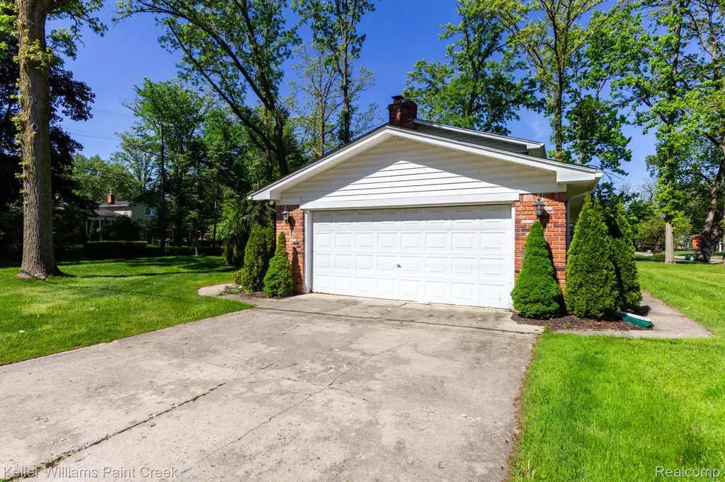 2505 Townhill Troy City MI 48084