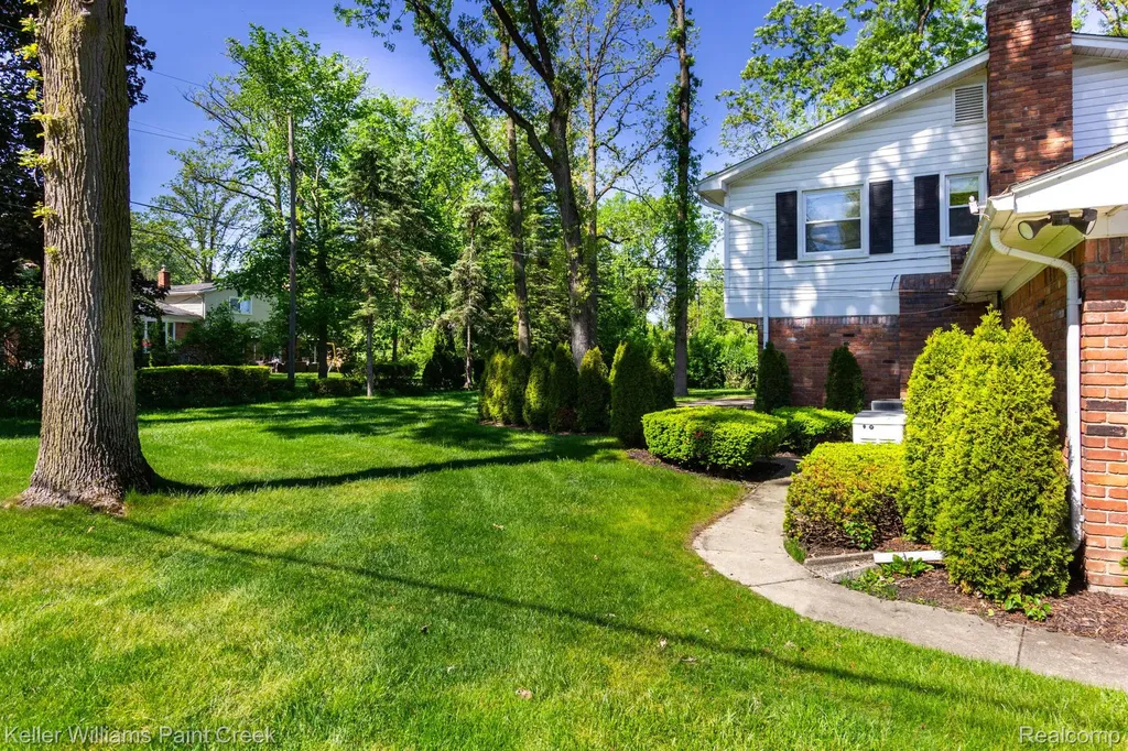 2505 Townhill Troy City MI 48084