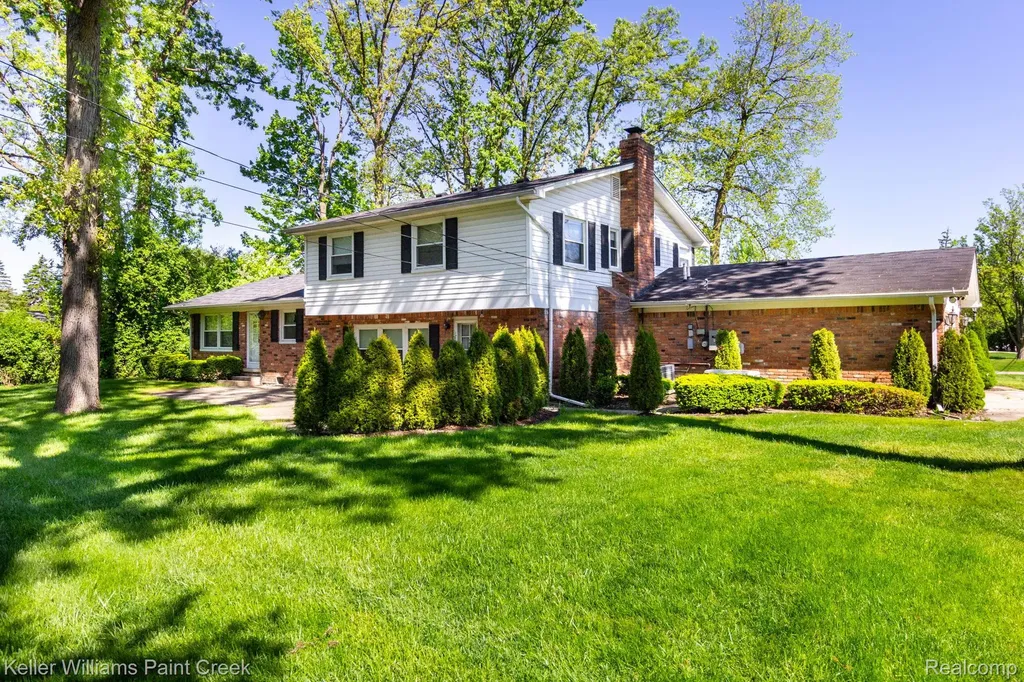 2505 Townhill Troy City MI 48084