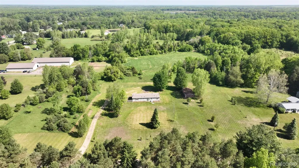 10028 Mcafee Road Montrose Charter Township MI 48457