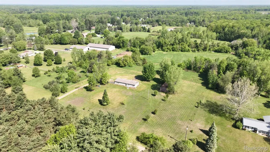 10028 Mcafee Road Montrose Charter Township MI 48457
