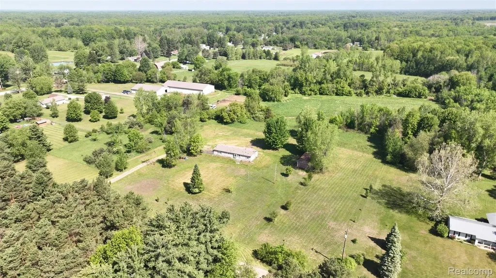 10028 Mcafee Road Montrose Charter Township MI 48457