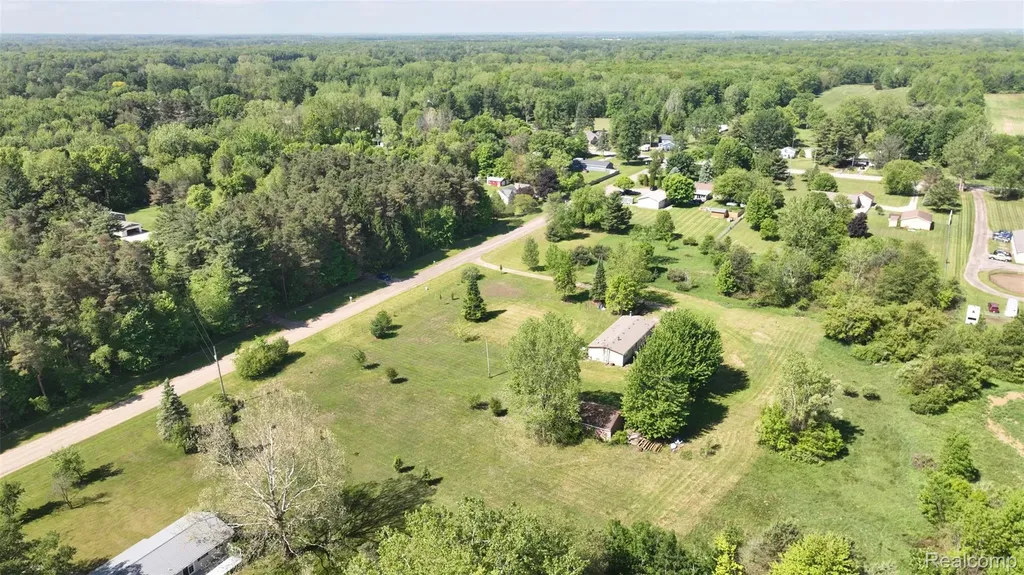 10028 Mcafee Road Montrose Charter Township MI 48457