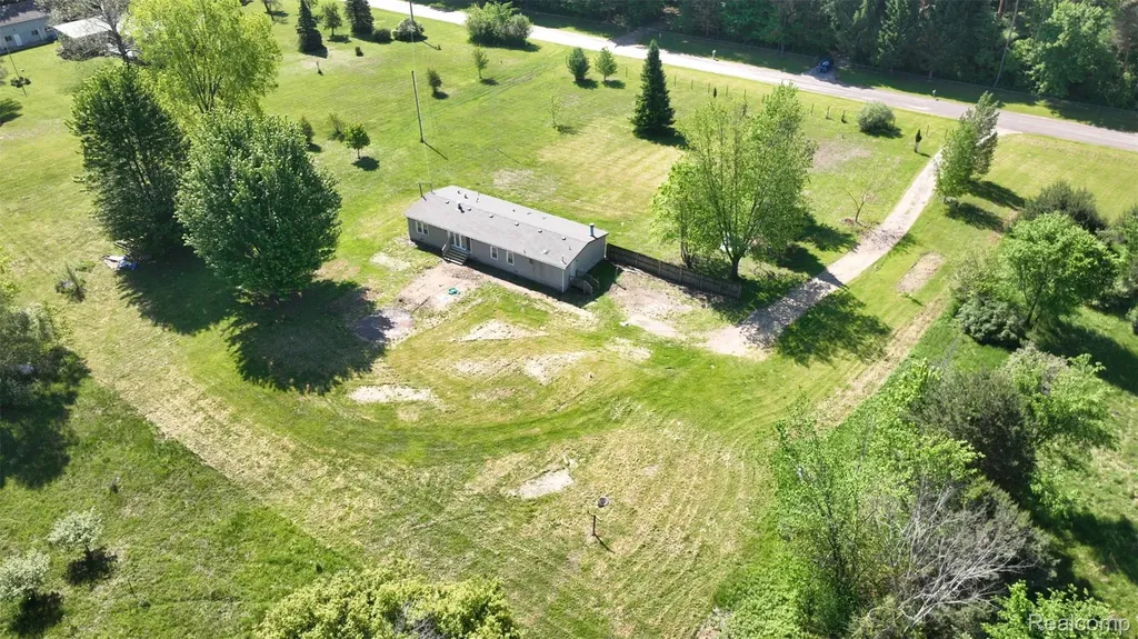 10028 Mcafee Road Montrose Charter Township MI 48457