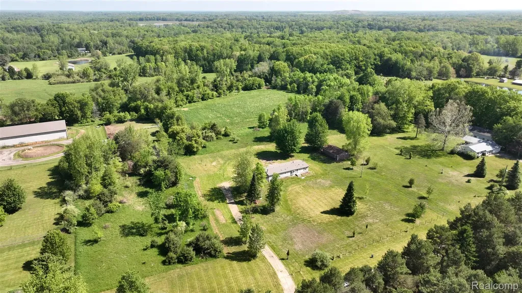 10028 Mcafee Road Montrose Charter Township MI 48457