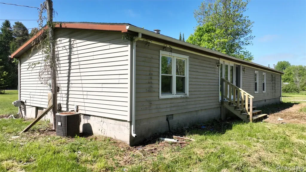 10028 Mcafee Road Montrose Charter Township MI 48457