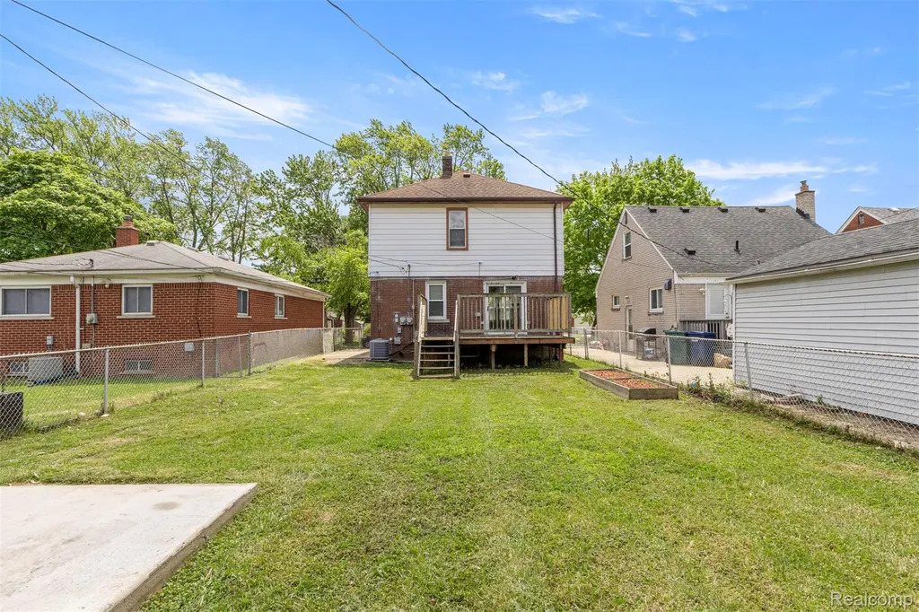 1056 Stewart Avenue Lincoln Park City MI 48146