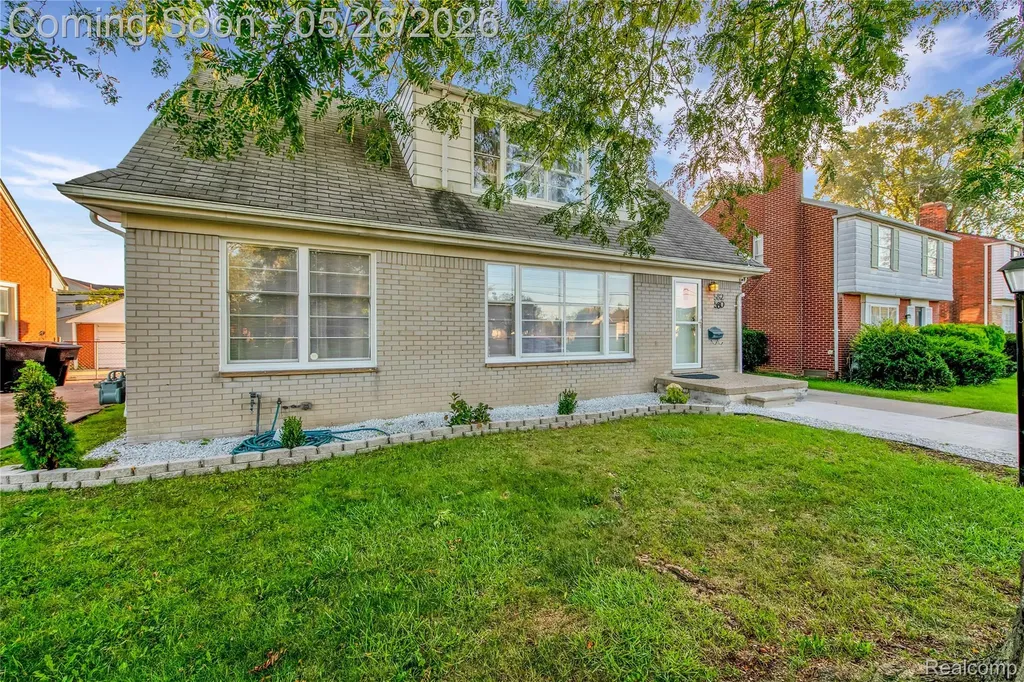 580 Alter Road Detroit City MI 48215