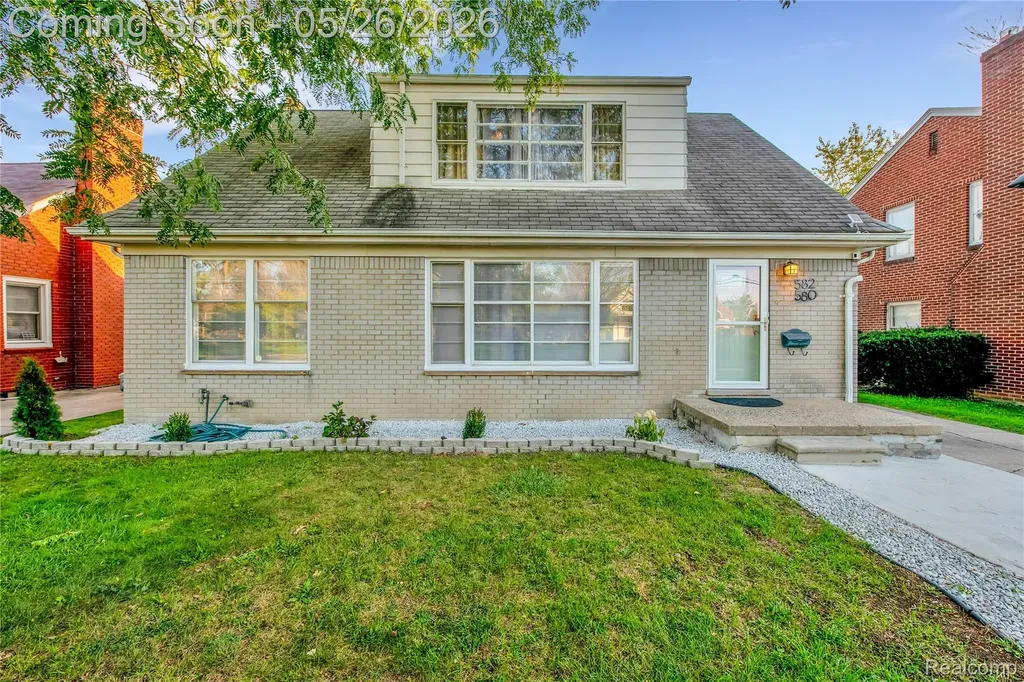 580 Alter Road Detroit City MI 48215