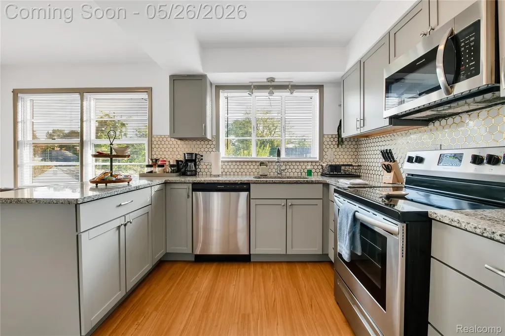580 Alter Road Detroit City MI 48215