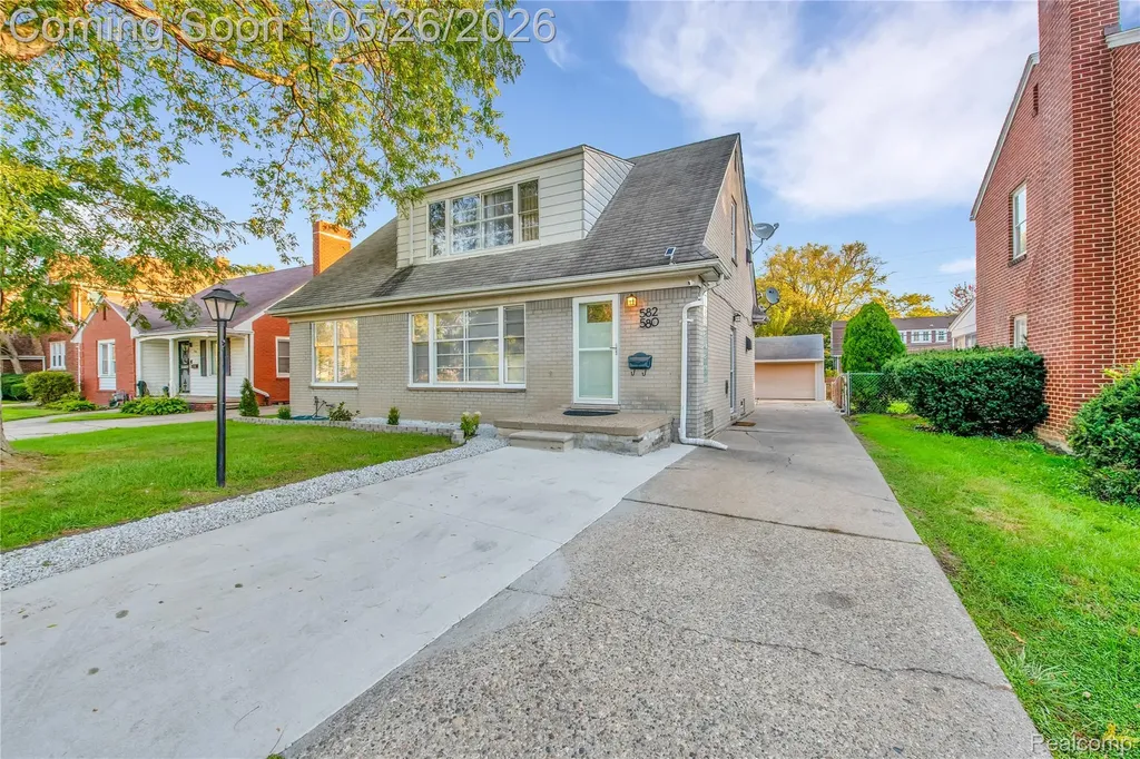 580 Alter Road Detroit City MI 48215