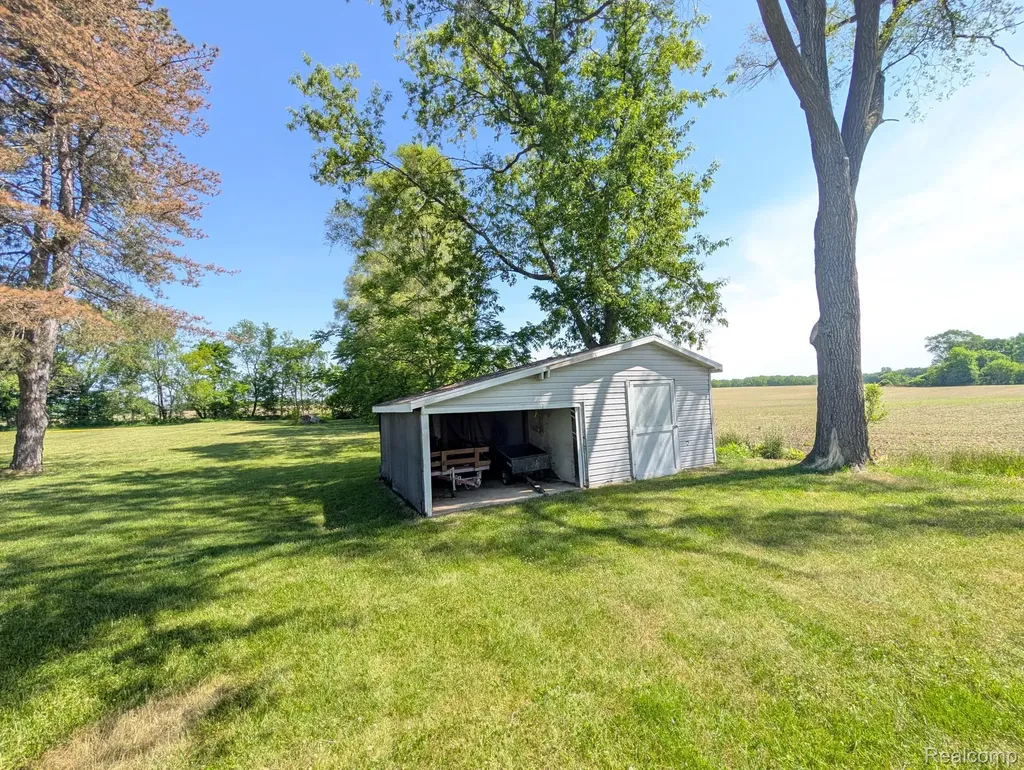 8059 E Mount Morris Road Richfield Township MI 48463