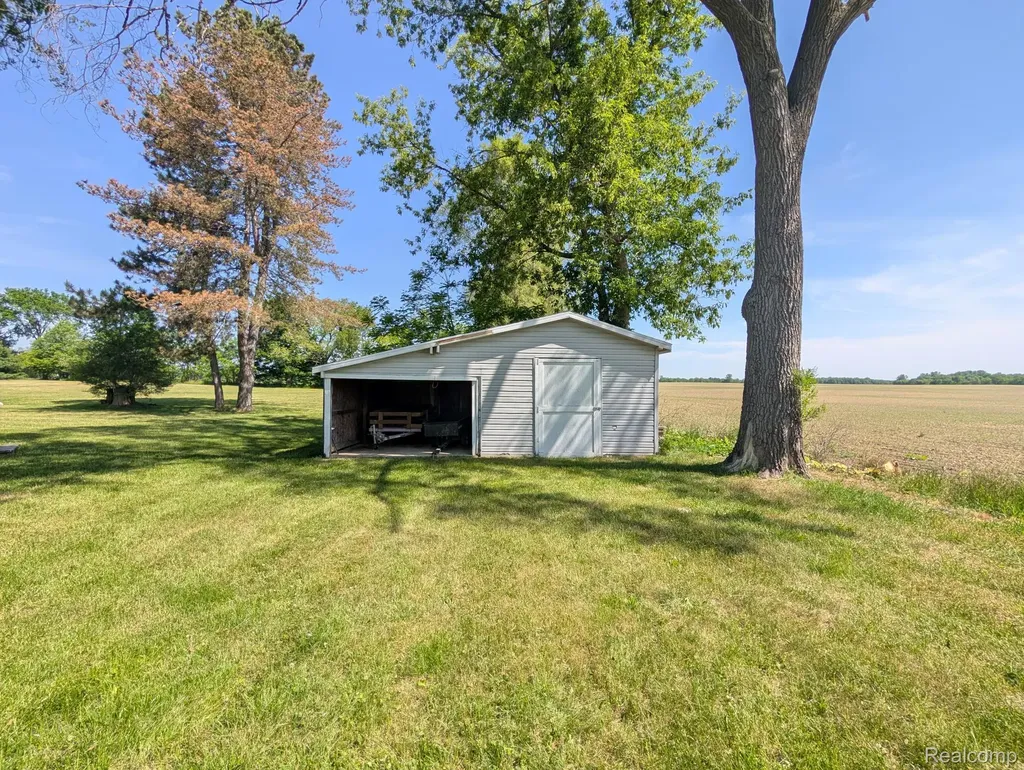 8059 E Mount Morris Road Richfield Township MI 48463