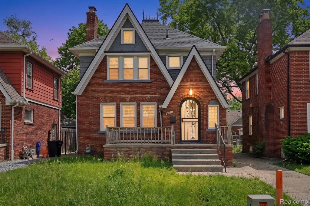 16176 Ohio Street Detroit City MI 48221
