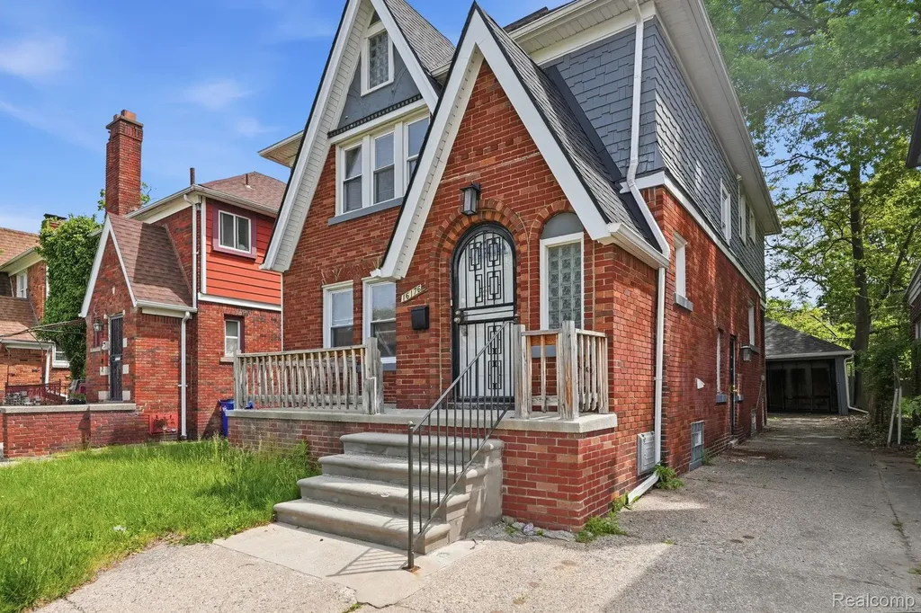 16176 Ohio Street Detroit City MI 48221