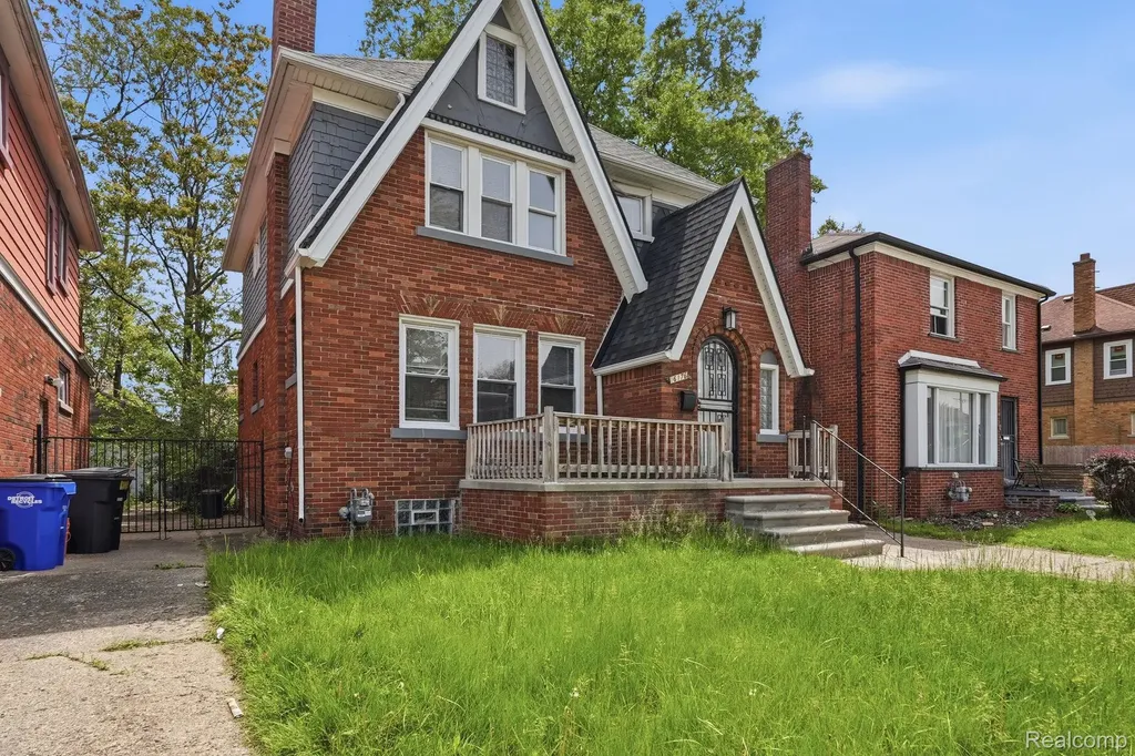 16176 Ohio Street Detroit City MI 48221