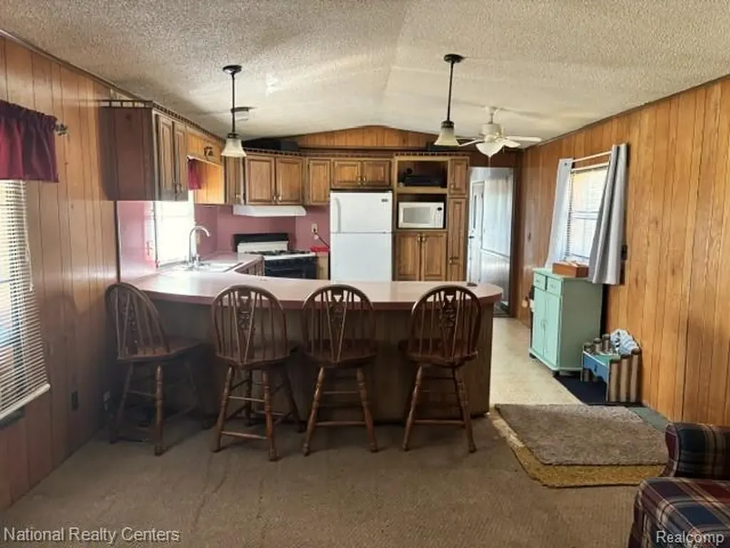 3727 Boardwalk Way NE Rapid River Township MI 49659