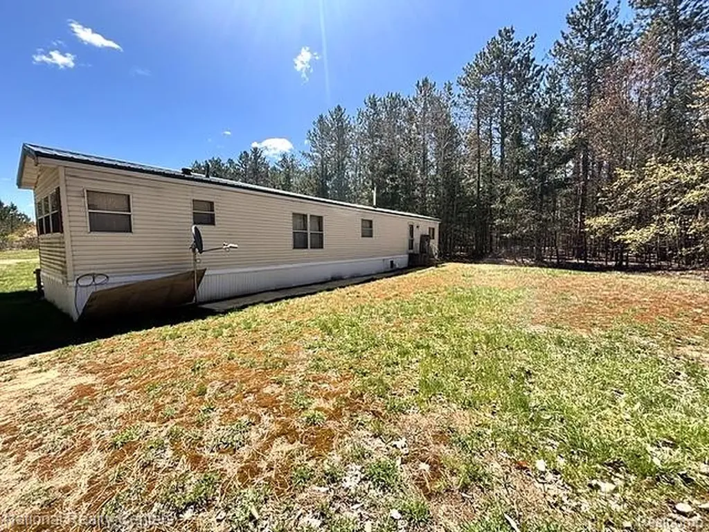 3727 Boardwalk Way NE Rapid River Township MI 49659