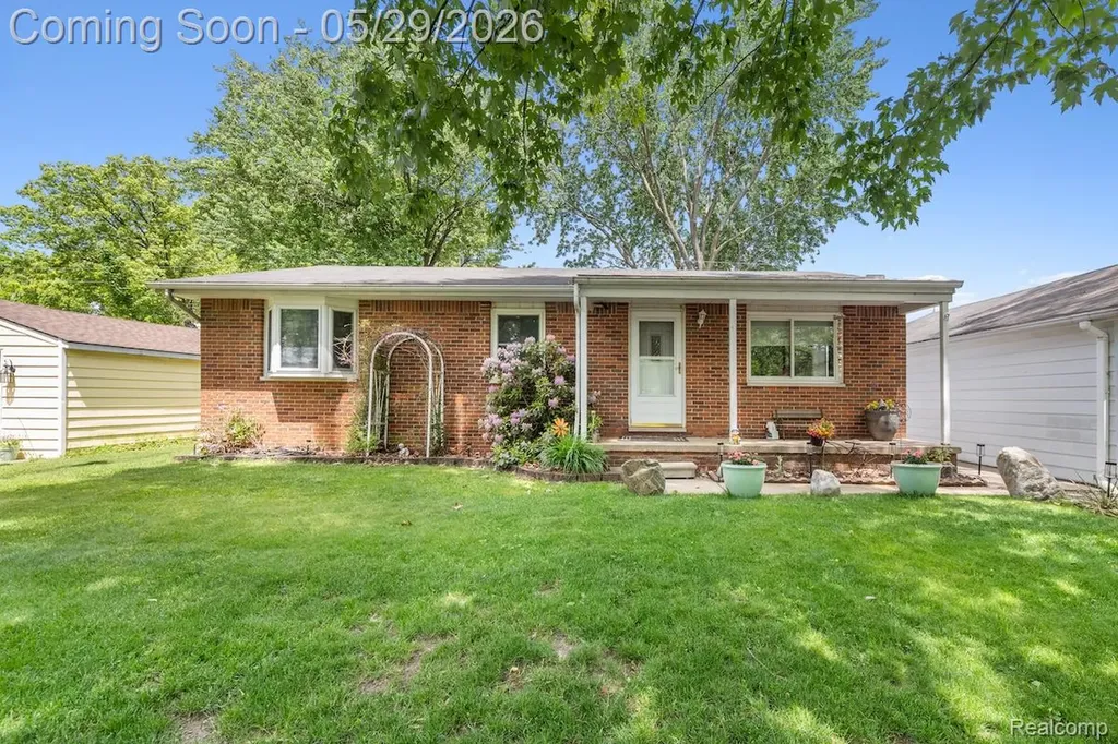 588 Illinois Street Oceola Township MI 48843