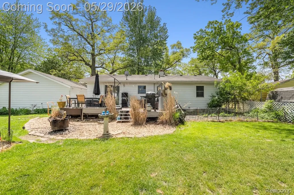 588 Illinois Street Oceola Township MI 48843