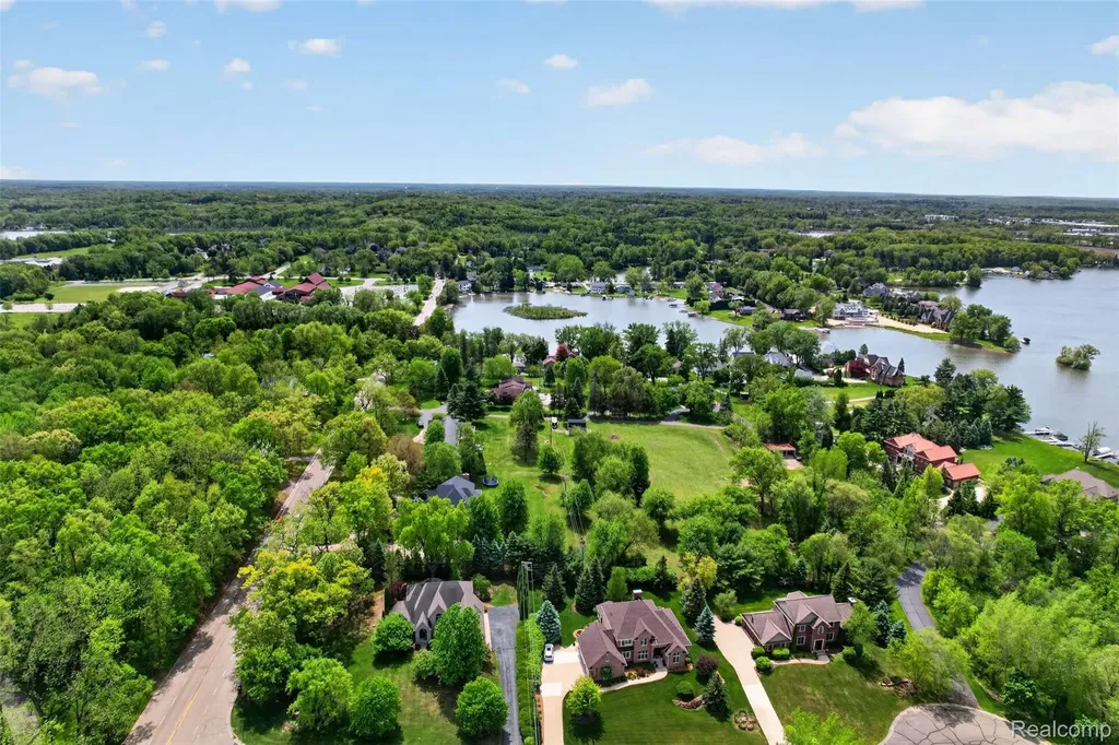 9194 Orion Drive Brighton Township MI 48114