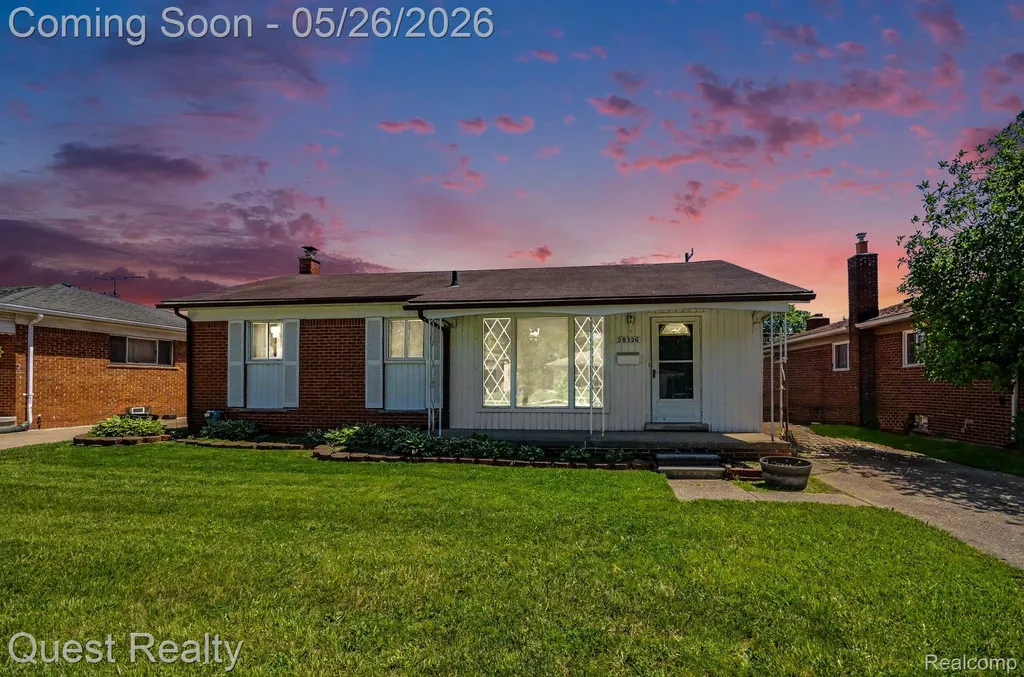 28326 Los Olas Drive Warren City MI 48093