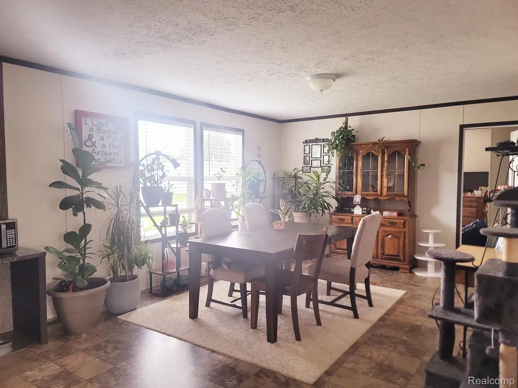 528 Elmwood Lane Columbus Township MI 48063