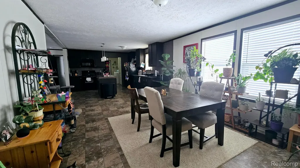 528 Elmwood Lane Columbus Township MI 48063