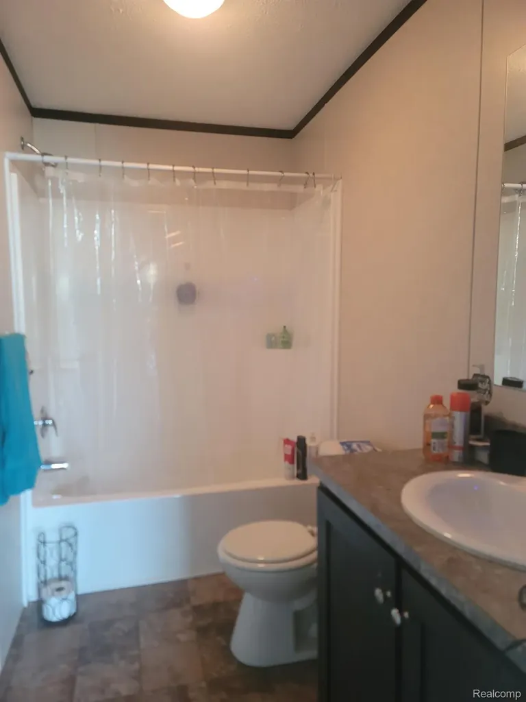 528 Elmwood Lane Columbus Township MI 48063