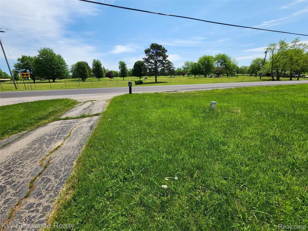 4356 S Vassar Road Burton City MI 48519