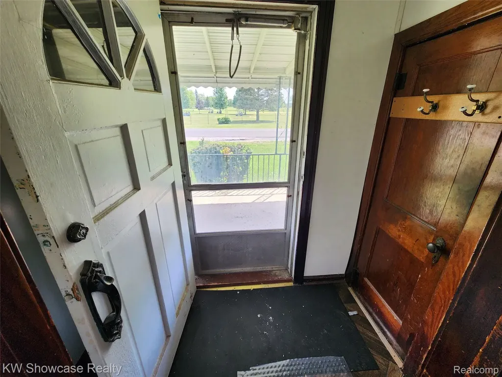 4356 S Vassar Road Burton City MI 48519