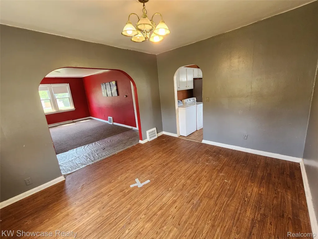 4356 S Vassar Road Burton City MI 48519