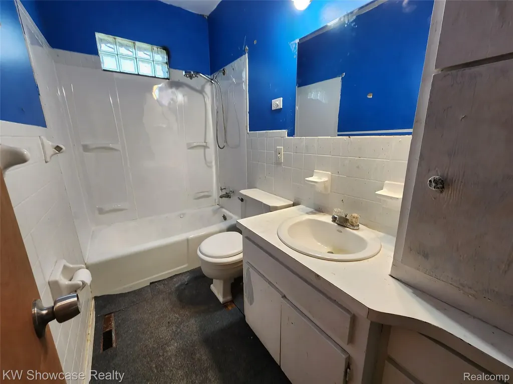 4356 S Vassar Road Burton City MI 48519