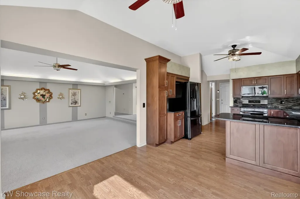 39995 Brylor Court Clinton Charter Township MI 48038