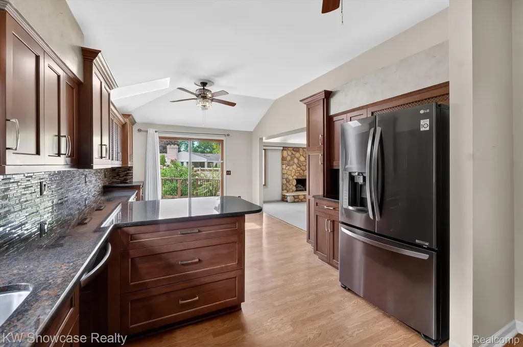 39995 Brylor Court Clinton Charter Township MI 48038