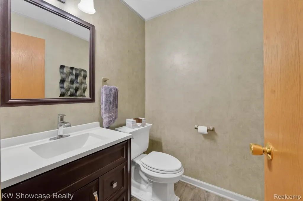 39995 Brylor Court Clinton Charter Township MI 48038