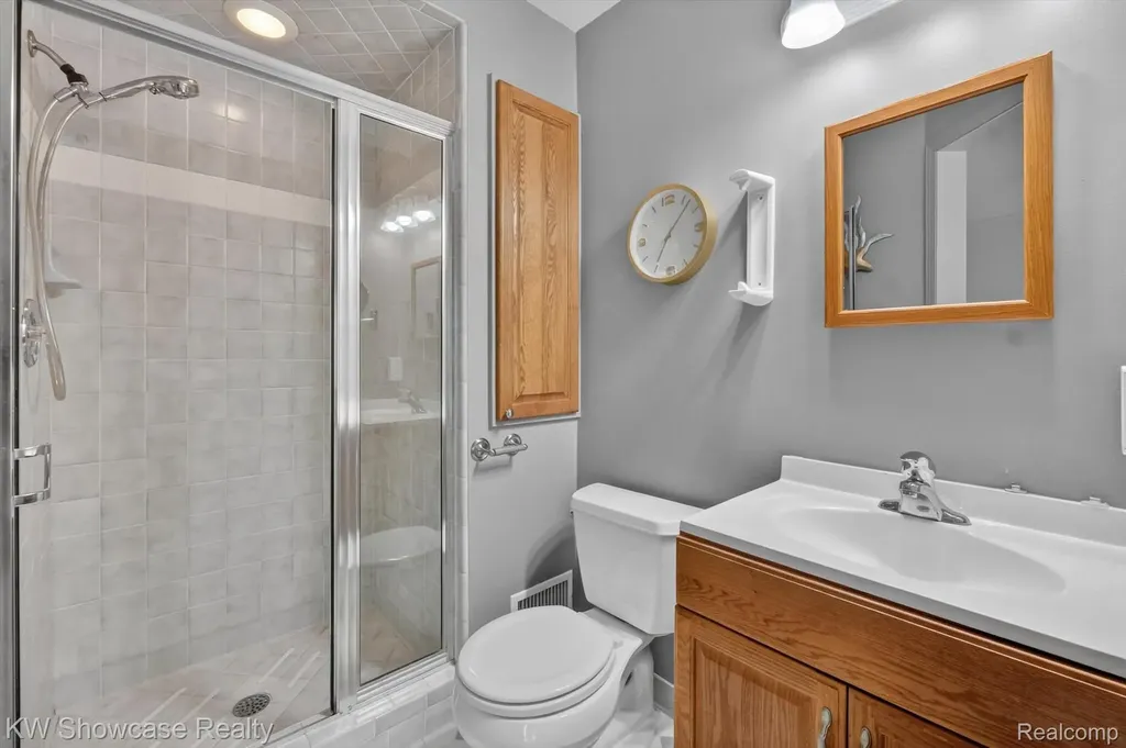 39995 Brylor Court Clinton Charter Township MI 48038