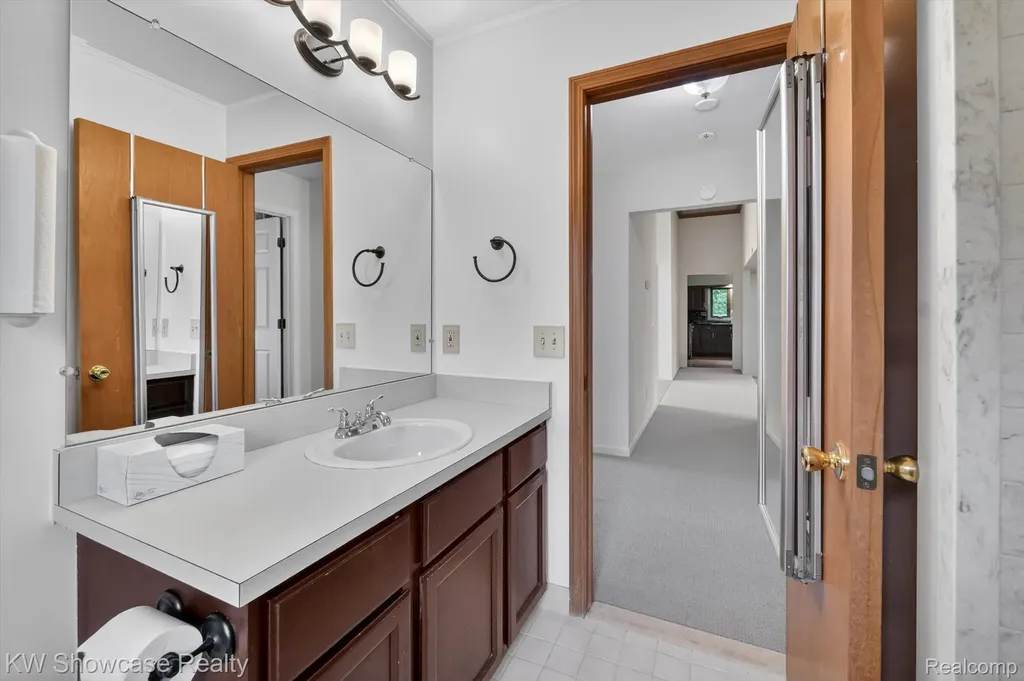 39995 Brylor Court Clinton Charter Township MI 48038
