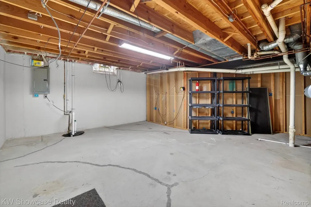 39995 Brylor Court Clinton Charter Township MI 48038