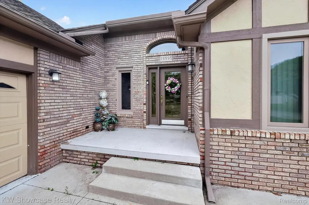 39995 Brylor Court Clinton Charter Township MI 48038