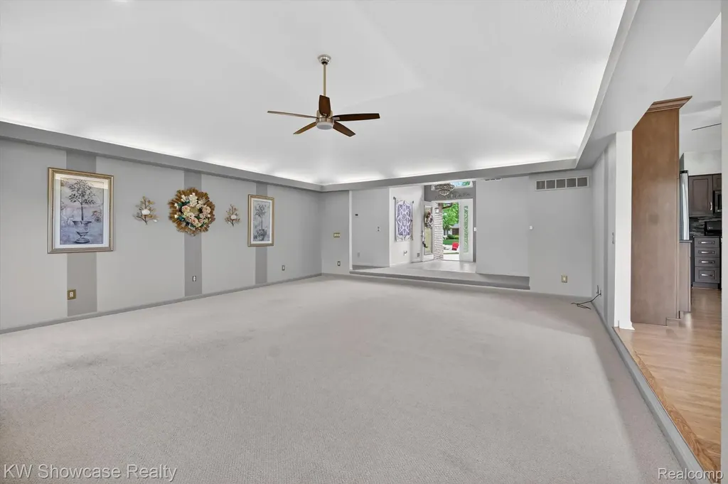 39995 Brylor Court Clinton Charter Township MI 48038