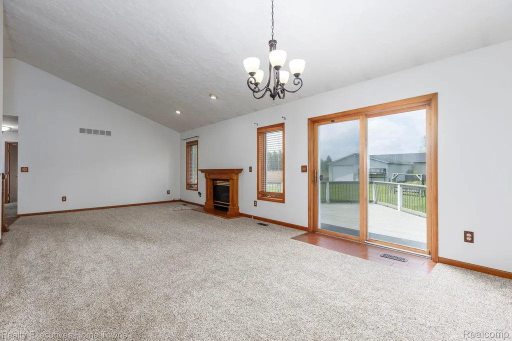 1041 Mackie Road Almont Township MI 48003
